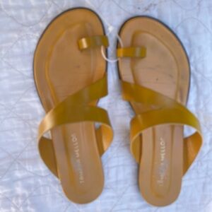 Tamara Mellon Yellow Flat Strapy Sandal Size 39 US 8.5